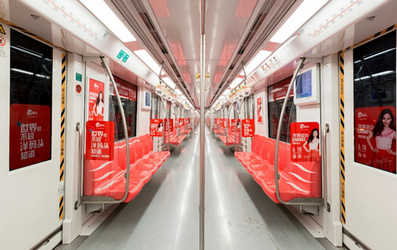 1、2、10號(hào)線列車媒體廣告