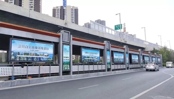 鄭州BRT公交車站臺(tái)廣告，展現(xiàn)城市魅力的象征