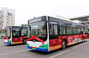 青島公交廣告線路案例，食品快消青島公交車廣告，青島公交車身廣告效果怎么樣？