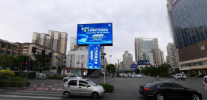 太原LED廣告價(jià)格多少錢？太原親賢街長治路龍柱LED立柱大屏廣告牌地標(biāo)