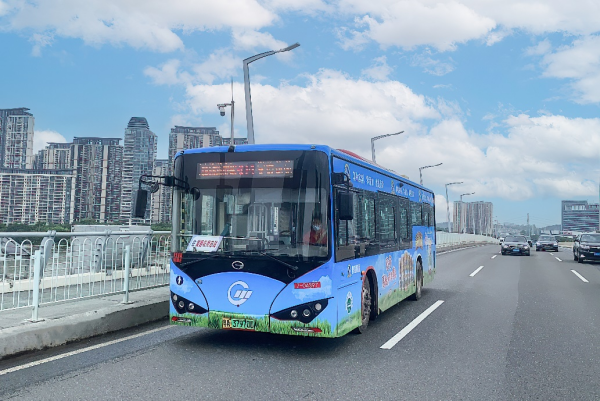 廣州公交車身廣告價(jià)格多少錢？廣州巴士廣告線路優(yōu)勢