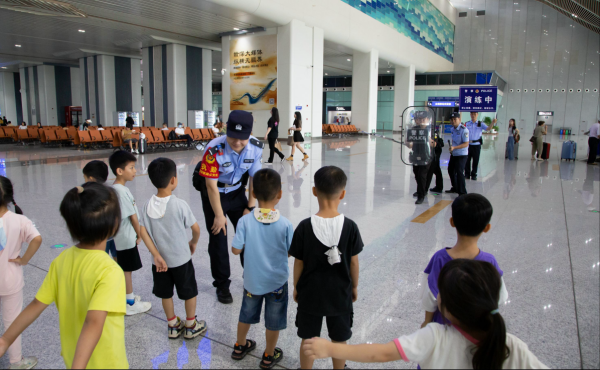 東莞南站高鐵廣告價格？東莞南高鐵站候車大廳廣告全覆蓋位置優(yōu)勢