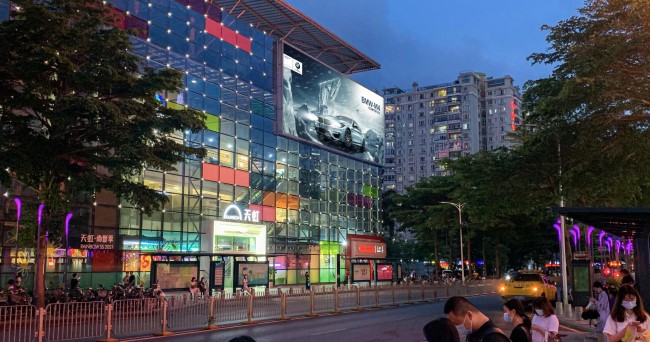 深圳南山海岸城保利商圈戶外大牌廣告價(jià)格，深圳灣后海戶外廣告