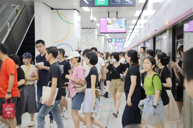 福州地鐵播音導(dǎo)向廣告價(jià)格種類(lèi)，福州地鐵列車(chē)站臺(tái)語(yǔ)音播報(bào)廣告