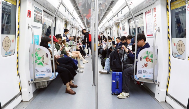 特色中醫(yī)藥科普走進(jìn)徐州地鐵創(chuàng)意車(chē)廂廣告，徐州地鐵列車(chē)廣告價(jià)格