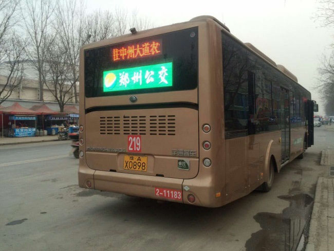 鄭州公交車(chē)電子屏廣告價(jià)格，鄭州公交車(chē)尾LED彩屏廣告投放優(yōu)勢(shì)分析