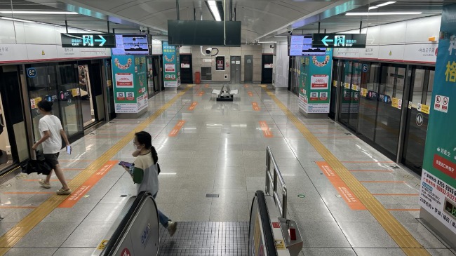 深圳地鐵4號線福田口岸站臺包柱廣告投放案例，深圳地鐵廣告價格