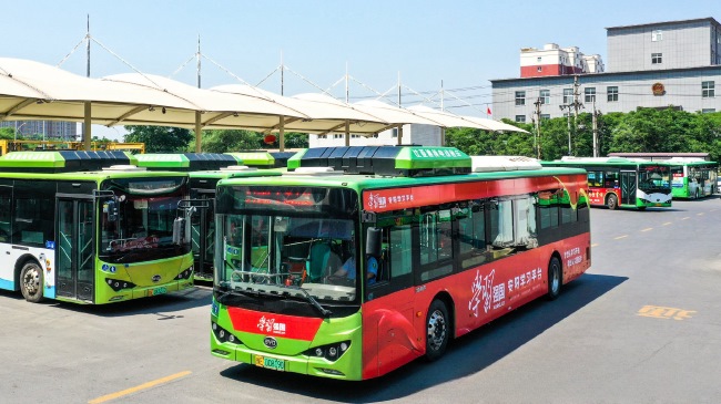 安陽公交廣告車身貼紙案例，安陽公交車巴士廣告投放價(jià)格