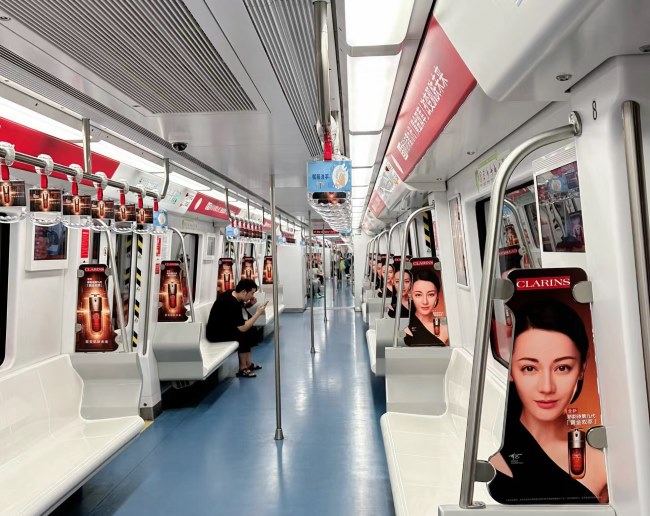 福州1號(hào)線(xiàn)地鐵車(chē)廂貼紙內(nèi)包車(chē)廣告，福州地鐵列車(chē)廣告價(jià)格