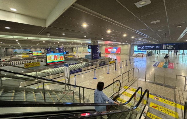 合肥新橋機(jī)場到達(dá)行李轉(zhuǎn)盤聯(lián)排LED大屏，合肥機(jī)場LED廣告價(jià)格