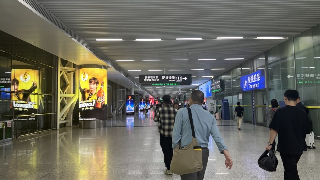 深圳北高鐵站出站通道LED廣告投放，深圳北站到達廣告價格