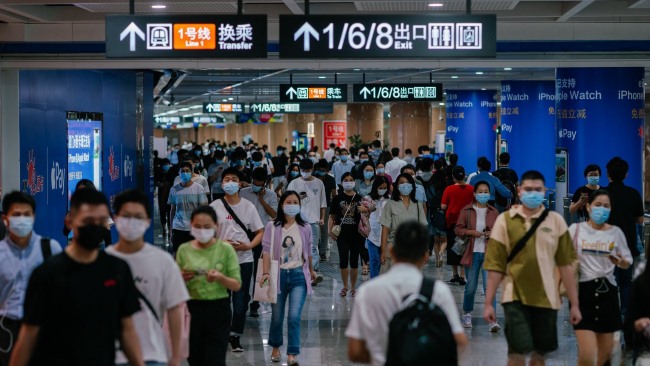 廈門呂厝地鐵站換乘通道墻面廣告投放，廈門地鐵廣告價格