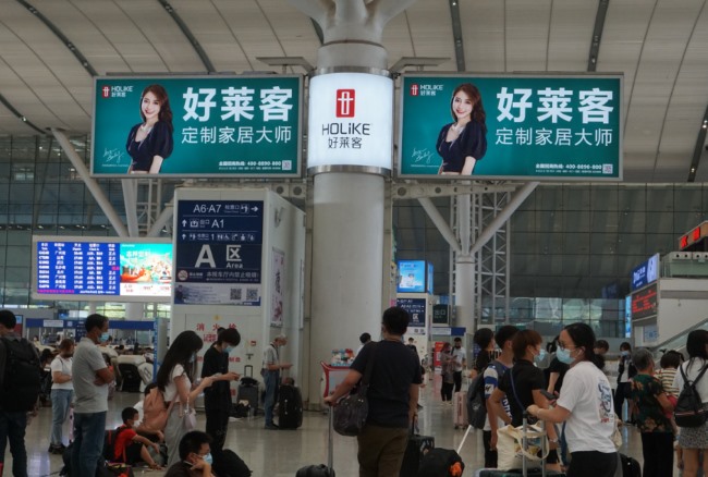 深圳北高鐵站候車大廳高空包柱廣告，深圳北站大屏廣告價格
