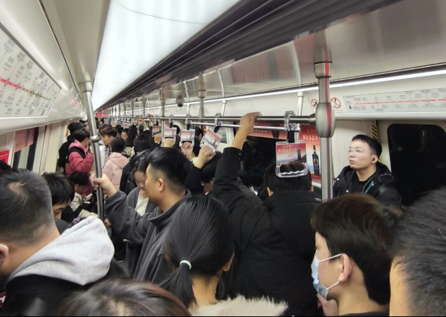 鄭州地鐵列車語音冠名價格，鄭州地鐵車廂播音導(dǎo)向廣告投放